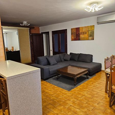 Bulevardul Constantin Negruzzi 2/6 Kişinev Dış mekan fotoğraf