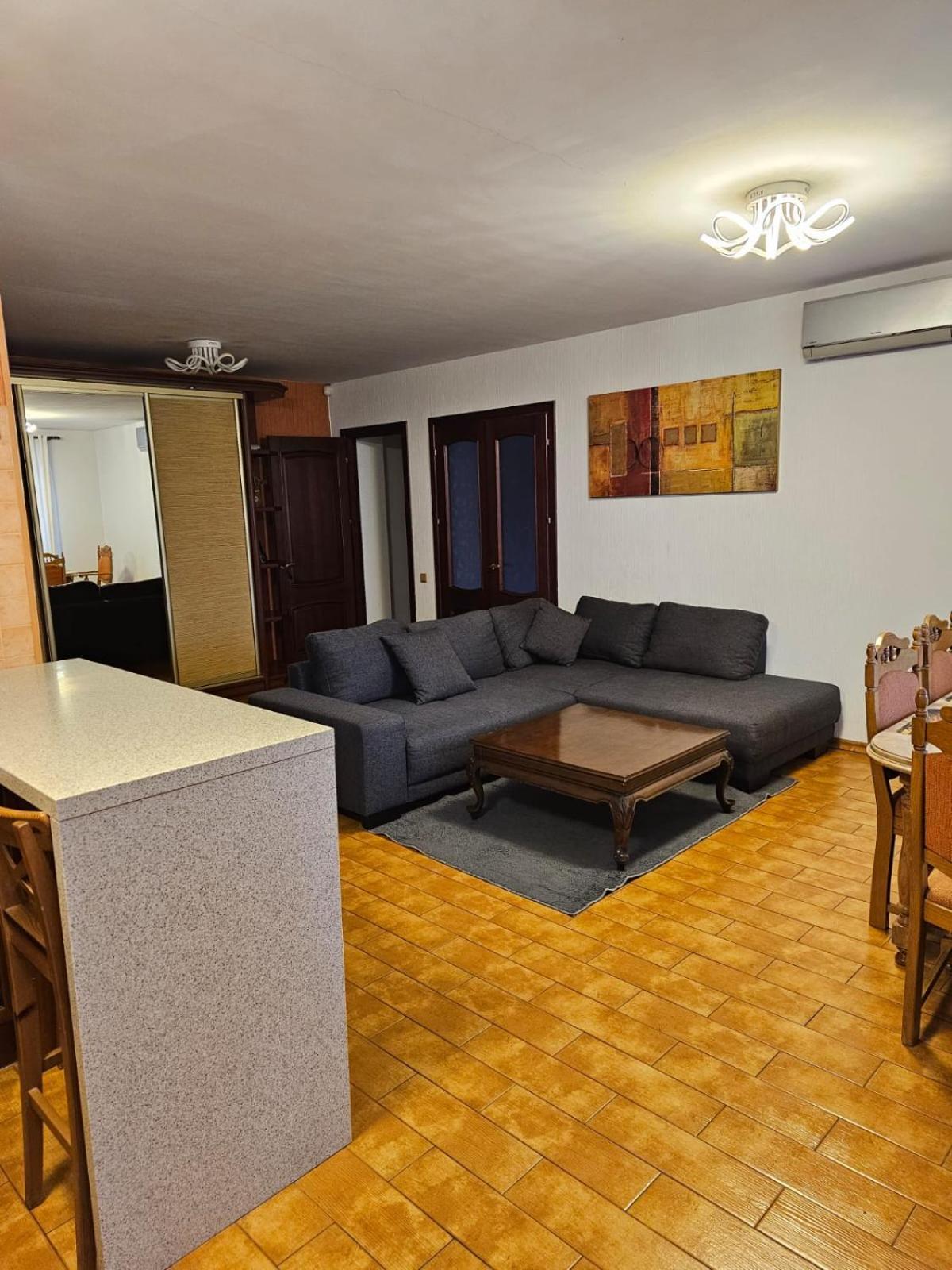 Bulevardul Constantin Negruzzi 2/6 Kişinev Dış mekan fotoğraf